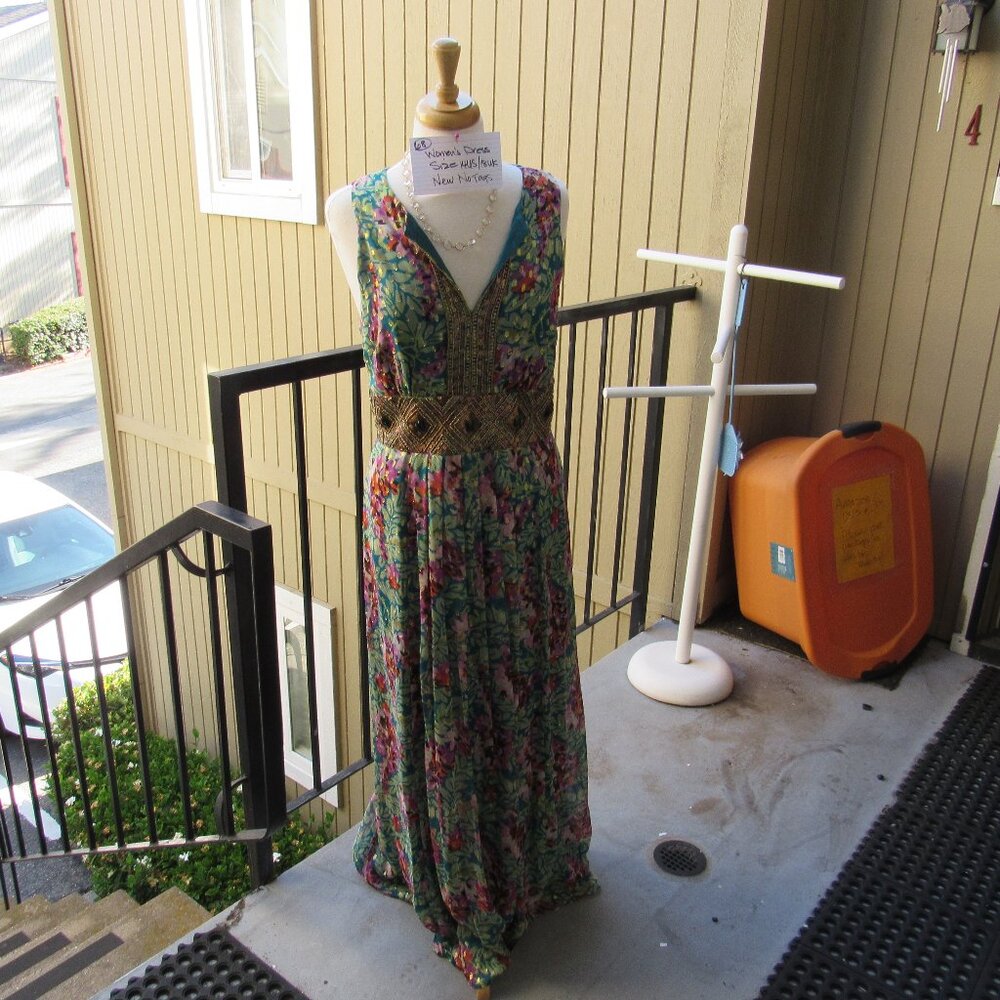 #68. NEW WOMEN'S LONG SUMMER DRESS  SIZE 14US / 18UK
